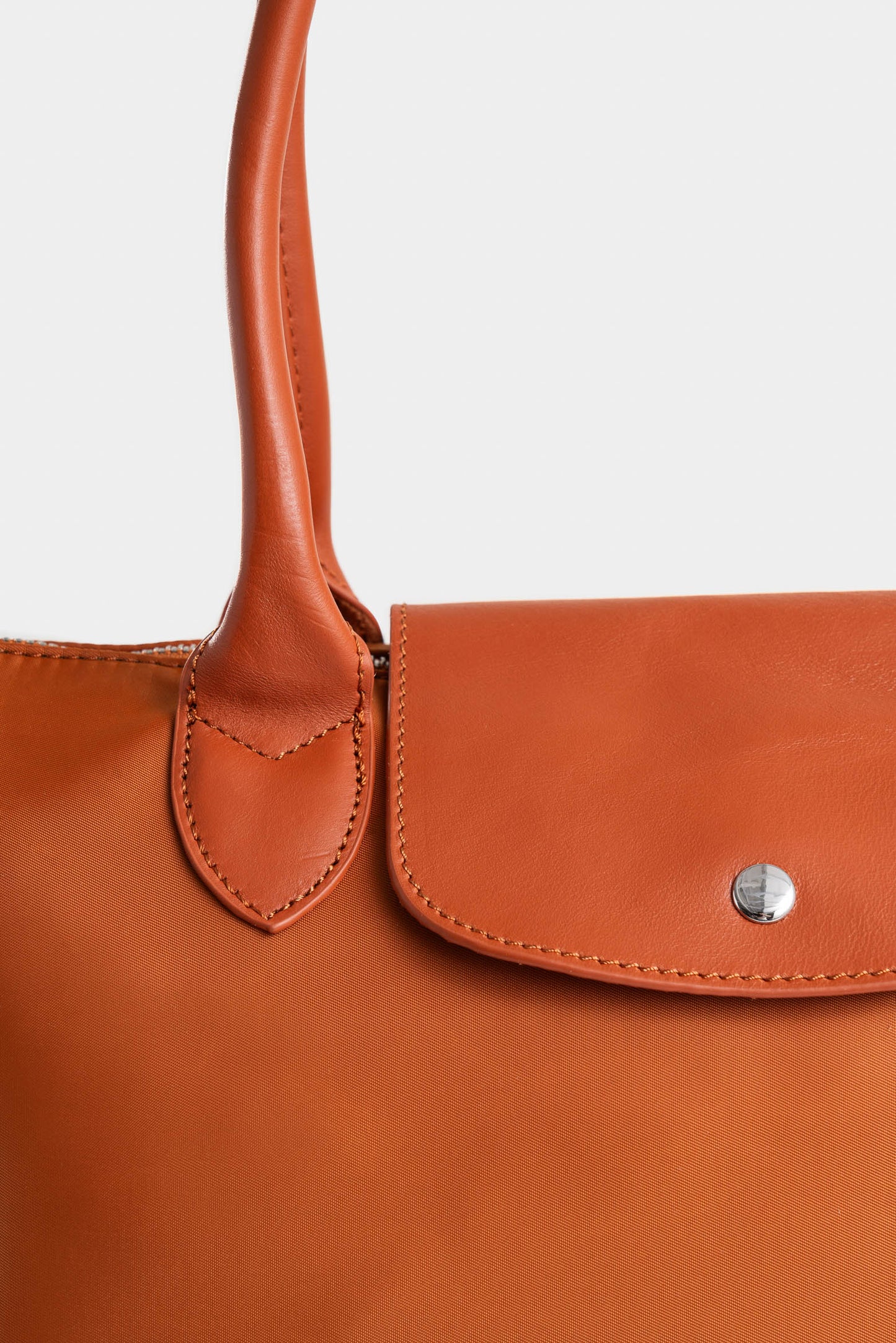 Cartera shopping odeón de cuero