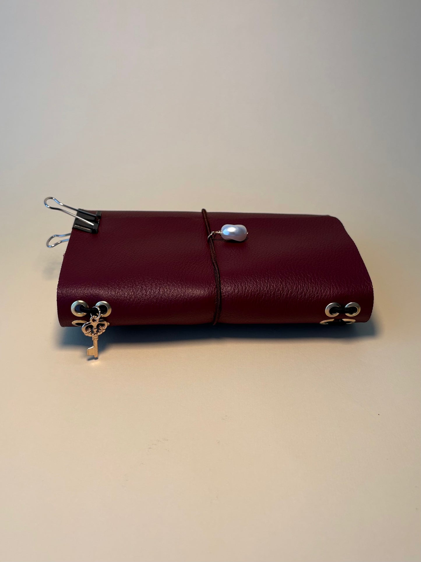 ELEONOR CLASICO VINO A6