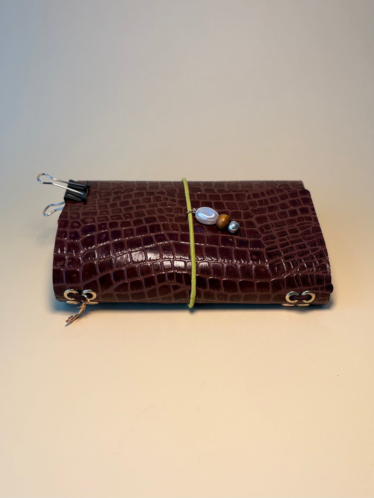 ELEONOR CROCO VINO A6