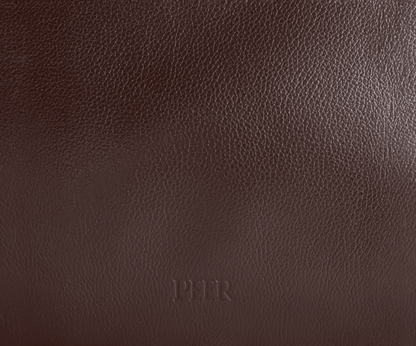 PEER CARTERA SADE MARRON LOGO