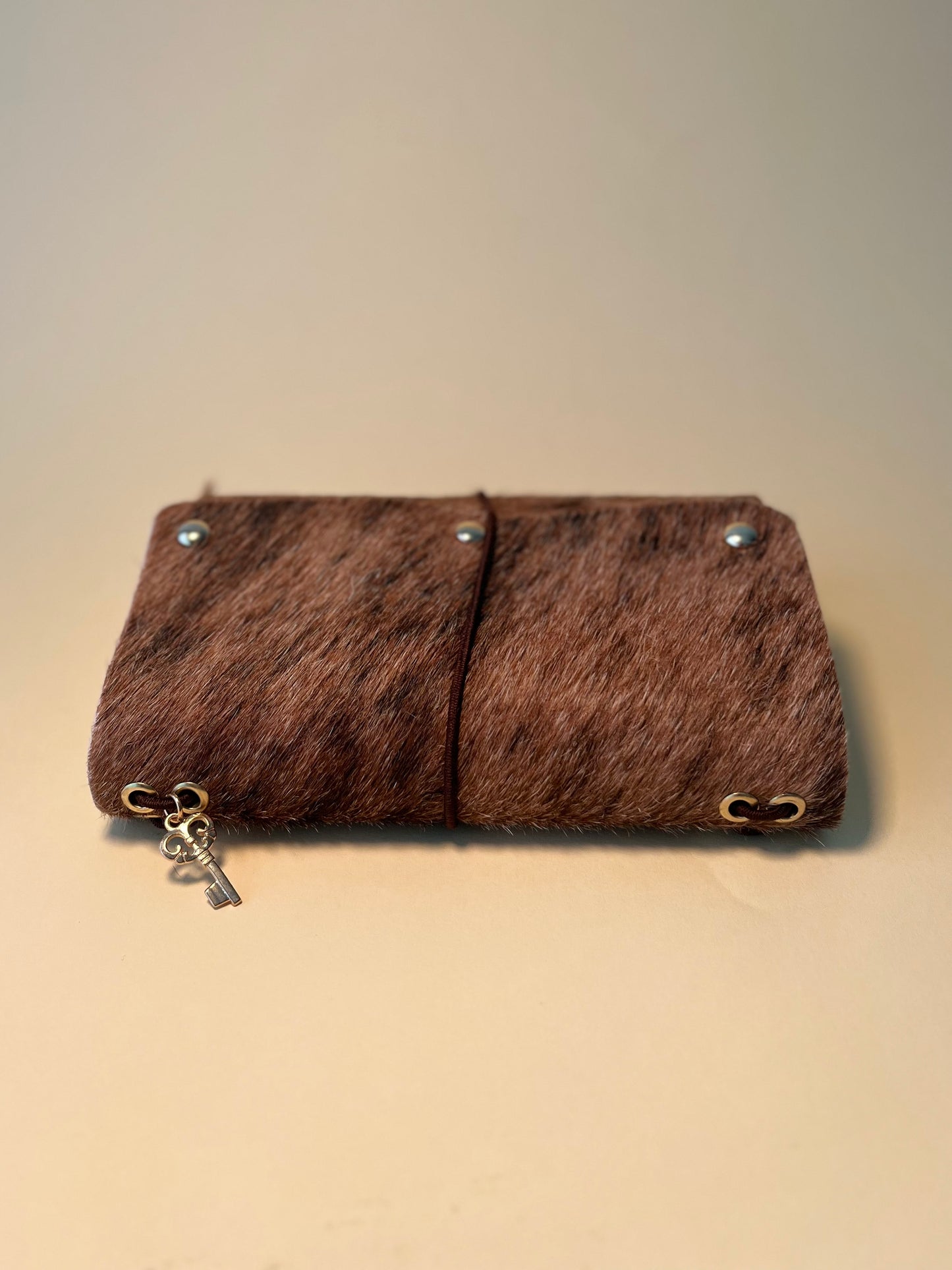 ELEONOR PONY HAIR A6